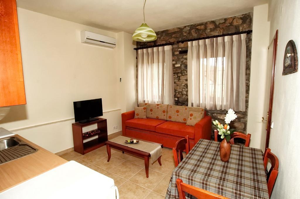 Traditional Apartments Tsikrikonis Mirtofiton Exterior foto
